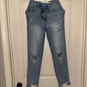 Risen asymmetrical button jeans
